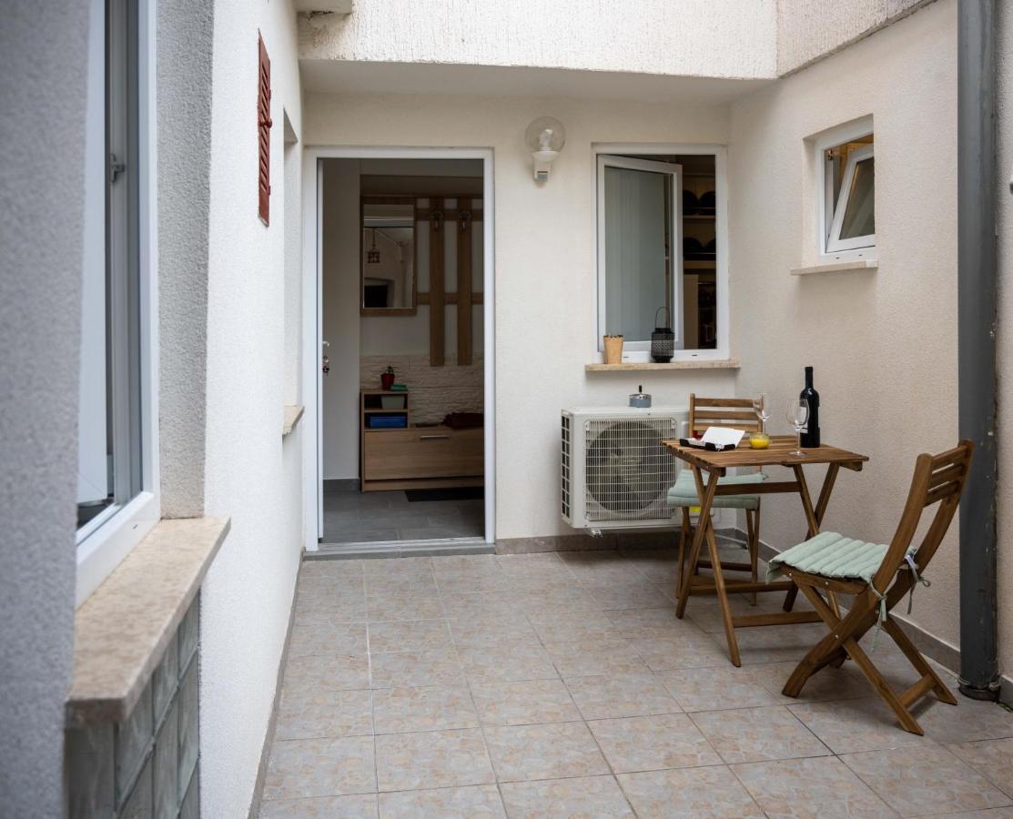 Apartment Montona Пула Екстер'єр фото